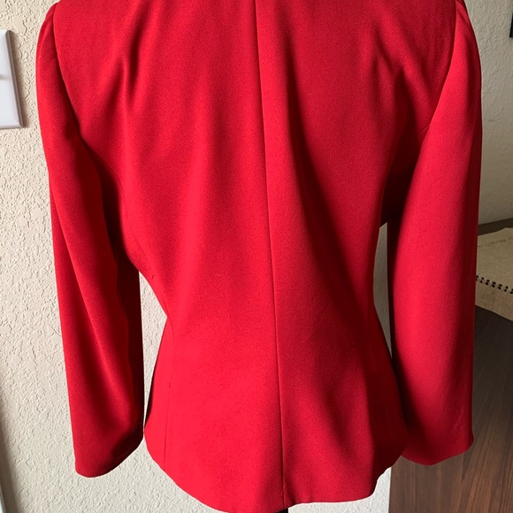 Beautiful red Le Suit blazer jacket- size 8 - Picture 3 of 5